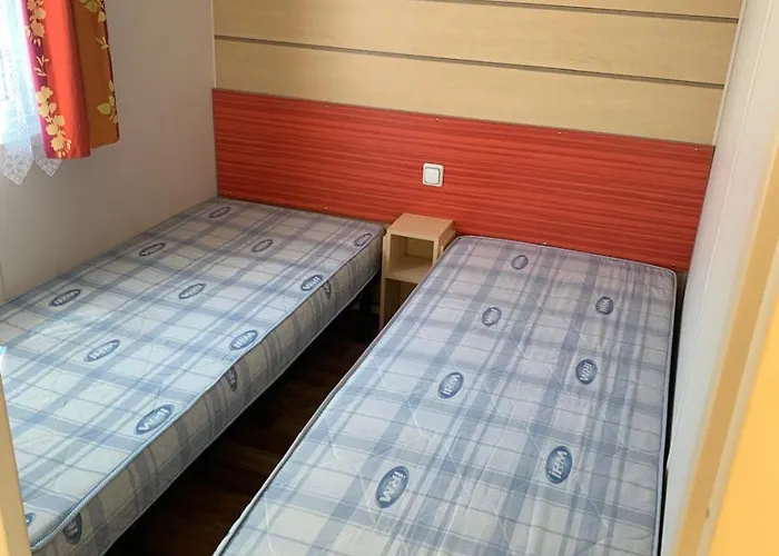 Mobilhome A 5 Min De La A Pied 5etoiles Apartmán *